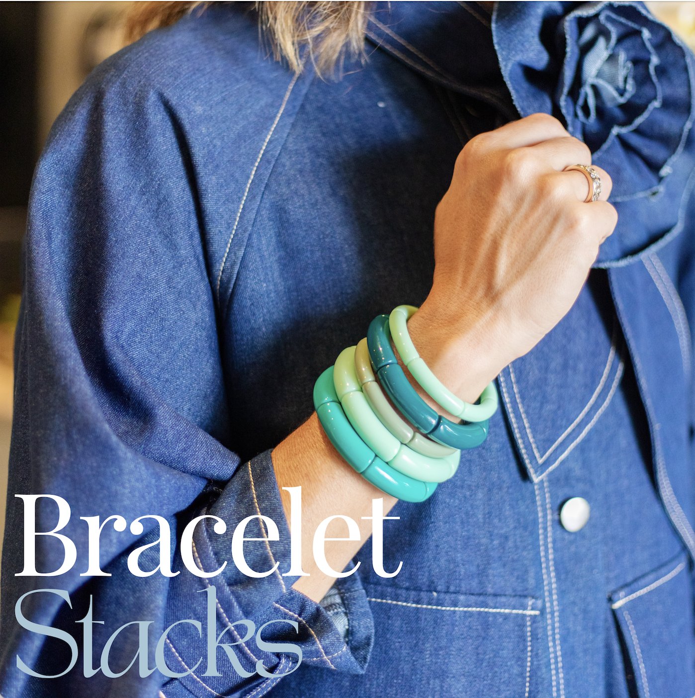 Acrylic elastic bracelet with intricate design, featuring high-quality materials and vibrant colors, perfect for layering or wearing alone as a statement accessory."