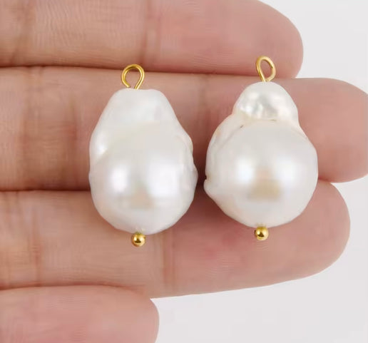 baroque pearl charm